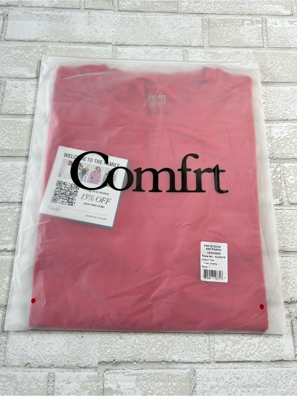 Comfrt Cloud Lounge Cherry Tshirt Size Large - Picture 3 of 6